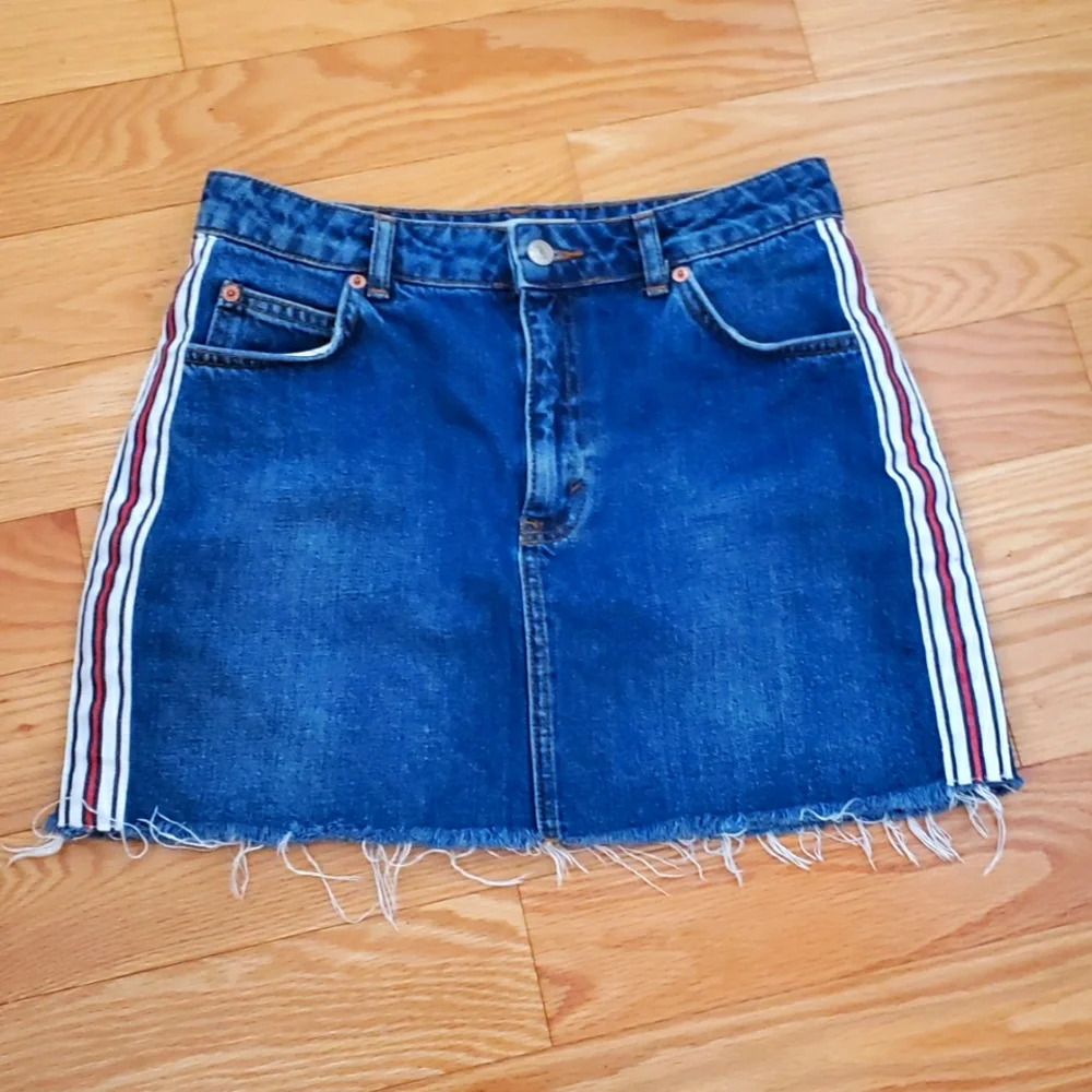 TOPSHOP MOTO Denim Mini w/ Stripe Size 6